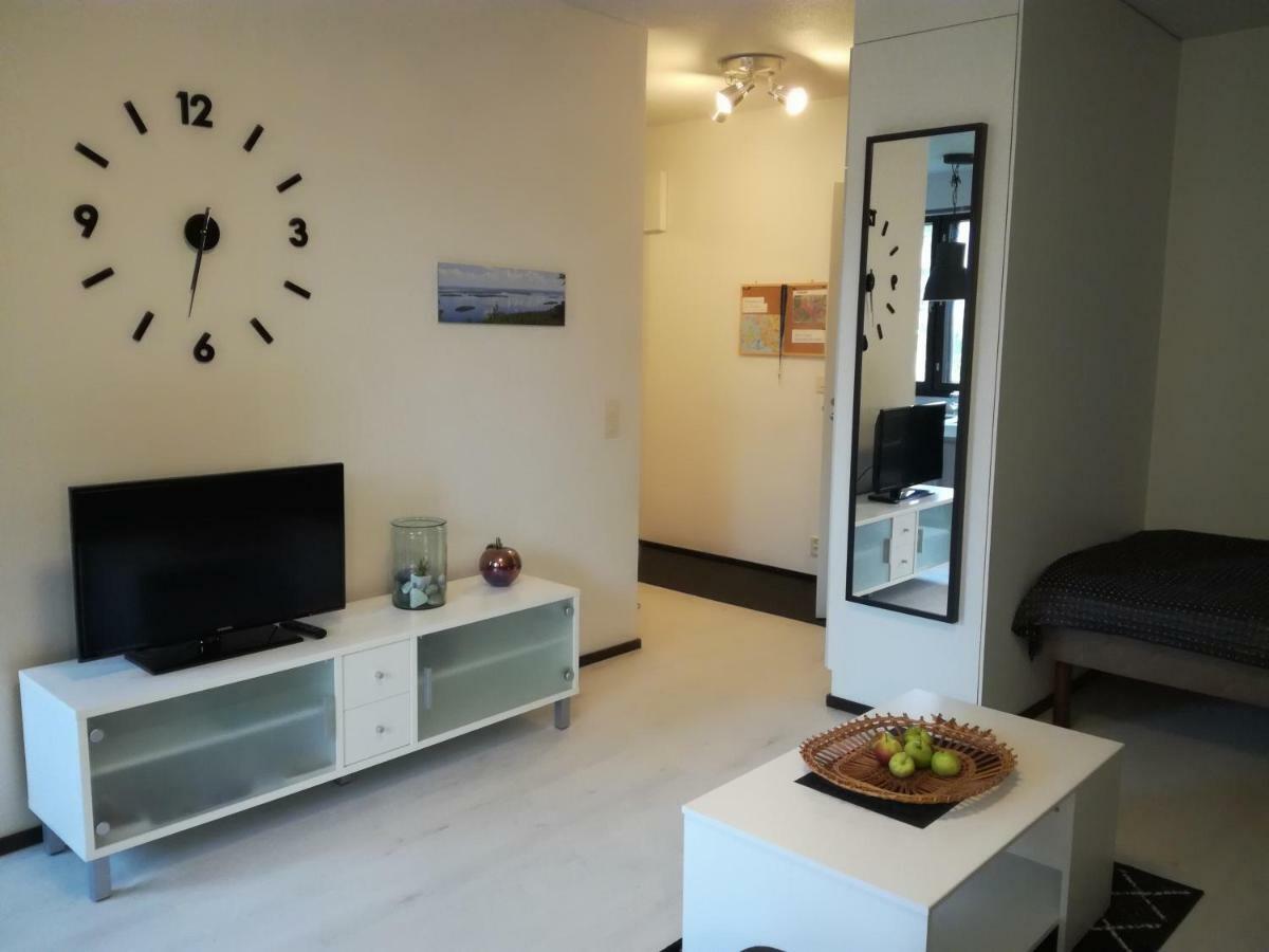 A Lovely One-Room Apartment Near The City Centre. Vaasa Exterior foto